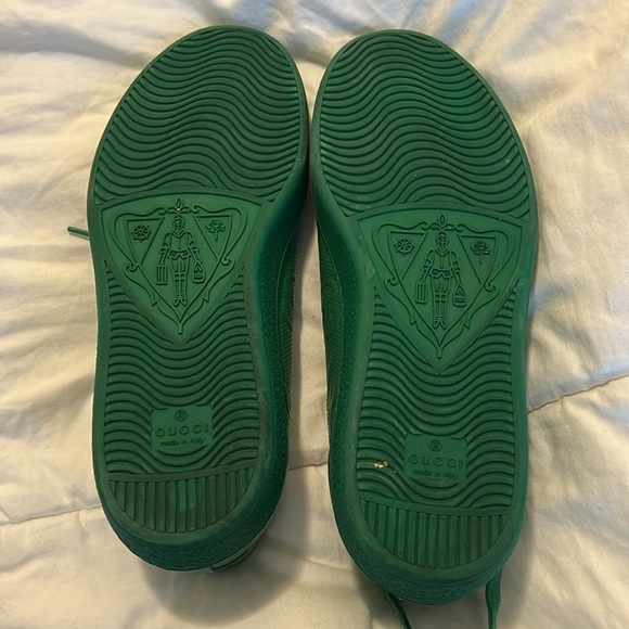Classy Green Mens Gucci Sneakers - Picture 2 of 5